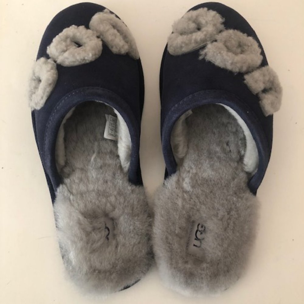 UGG Logo Scuff sheepskin slipper. 3D. Size: 11 - Picture 5 of 11